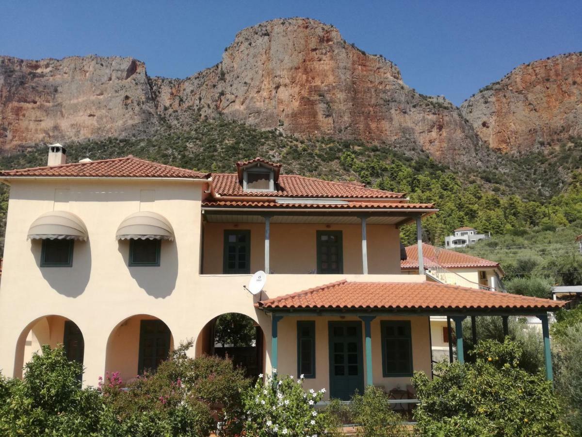 The Valkyries 3 Apartment Leonídion Екстериор снимка